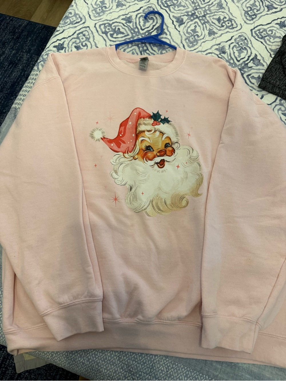Gildan Light Pink Crewneck Sweatshirt with Vintage Santa Graphic